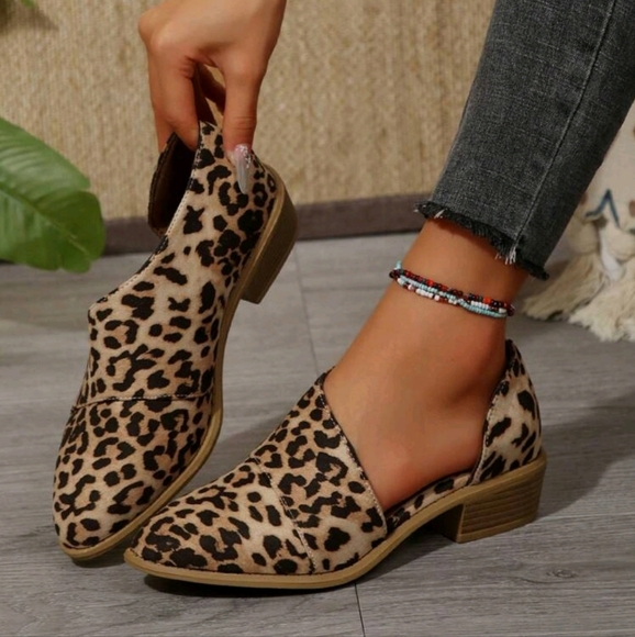 PointedToe Chunky Heel Fashion Mid-Heel Ladies Shoes,Women Hollow Out Ankle Boot - Picture 1 of 5